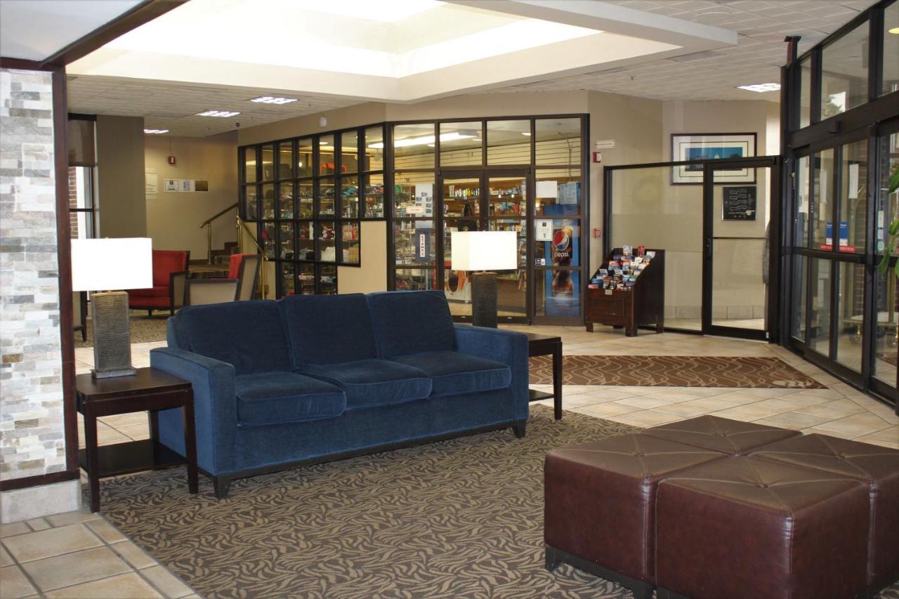 Comfort Inn University Center Fairfax Bagian luar foto